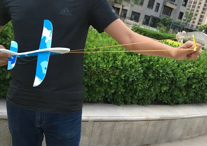 Sports Equipment In School - Rubber band ejection aircraft hand throwing